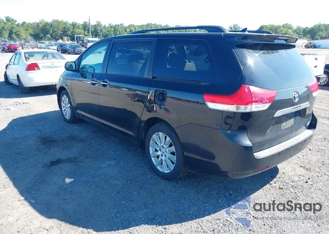 2012 Toyota Sienna Limited 7 Passenger z USA, uszkodzony, nr VIN 5TDDK3DC5CS037791
